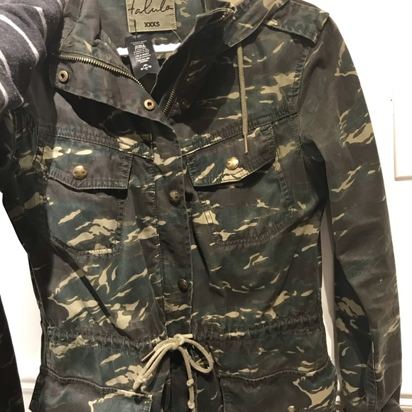 Aritiza TALULA xxs camo petite woman or youth kid - Picture 4 of 4